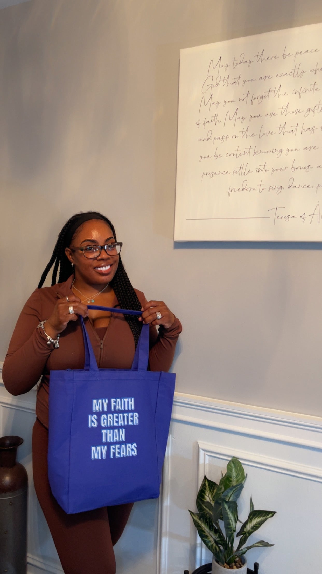 Statement Tote